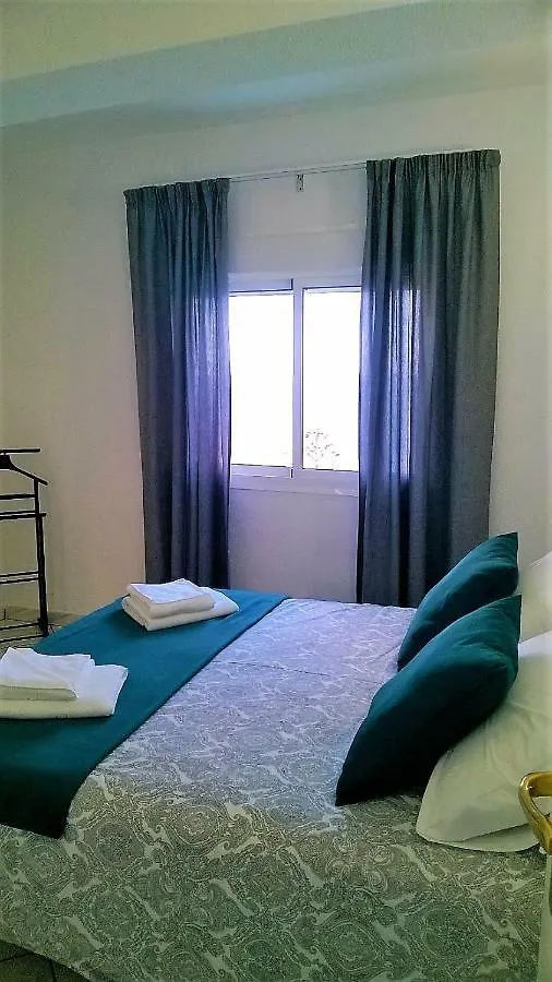 Estrellita Two Bedroom, Top Floor With Seaview Fuengirola Spanien